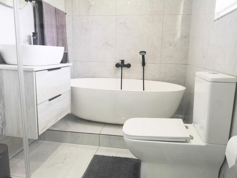 To Let 3 Bedroom Property for Rent in West Beach Western Cape